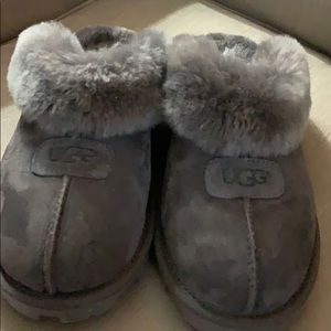 AUTHENTIC grey UGG SLIPPERS SIZE 9